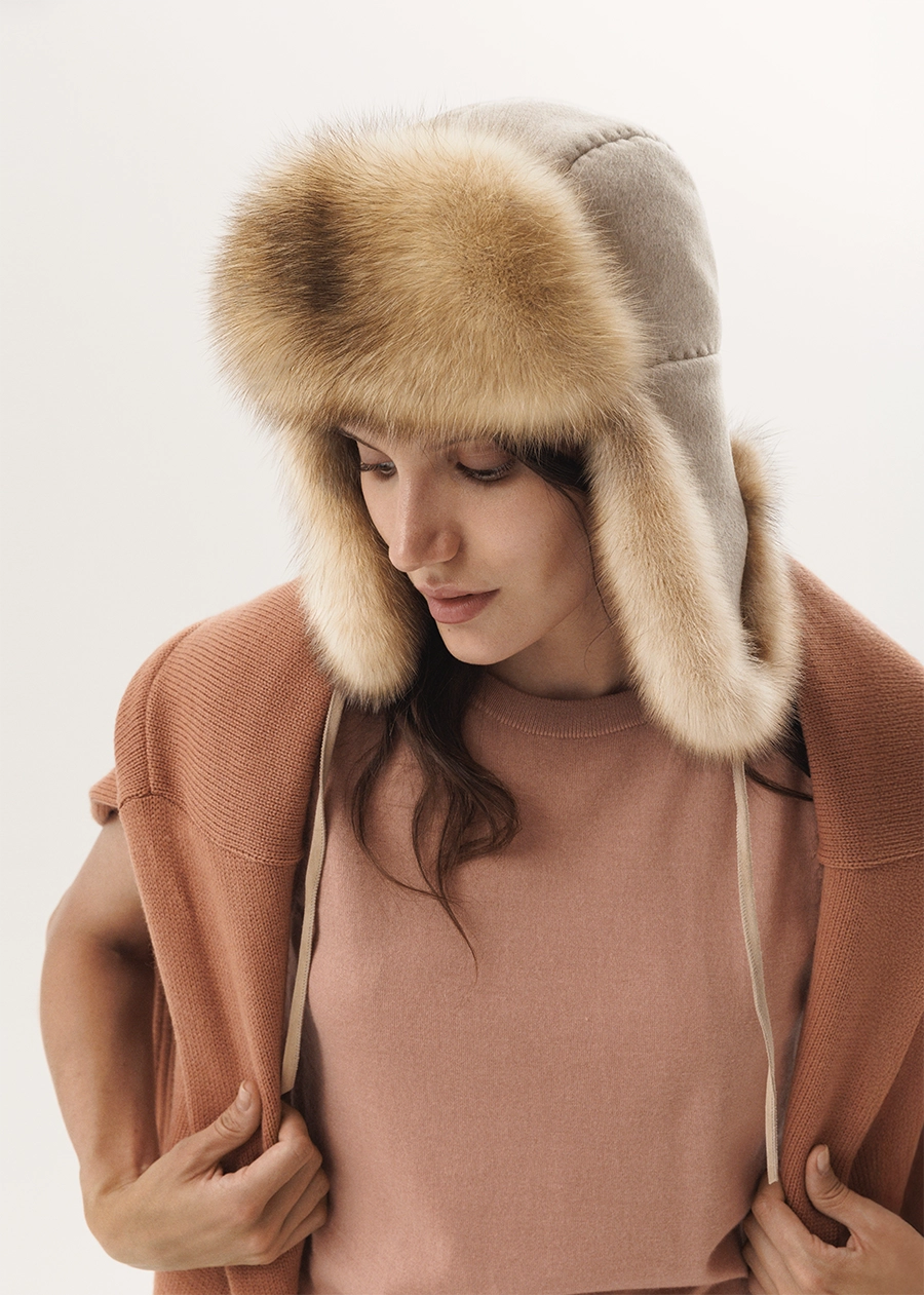 Кашемировая шапка-ушанка с мехом куницы