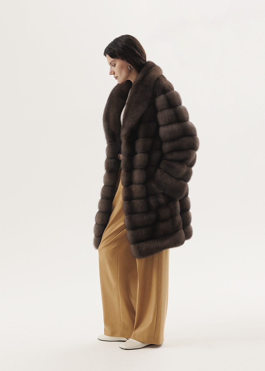 Шуба из соболя с цельным шалевым воротником