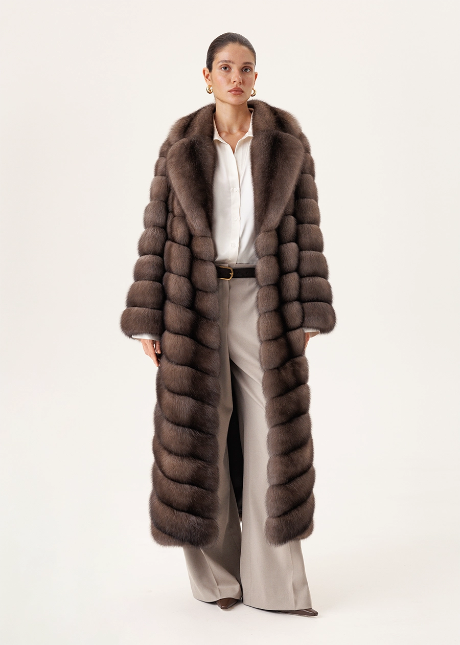 Длинная шуба из соболя с цельным английским воротником