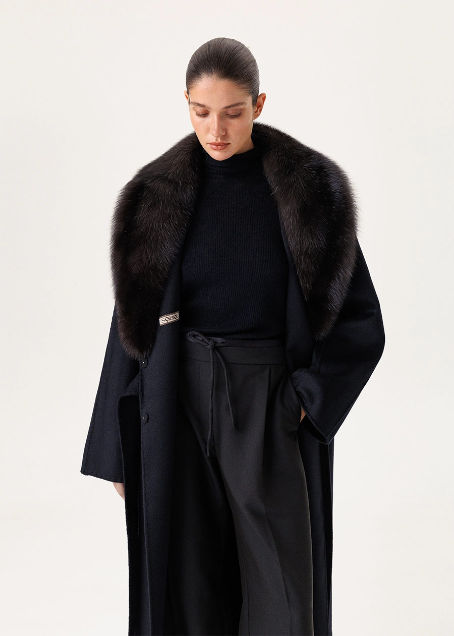 Пальто из кашемира с вшитым поясом и цельным шалевым воротником из меха соболя