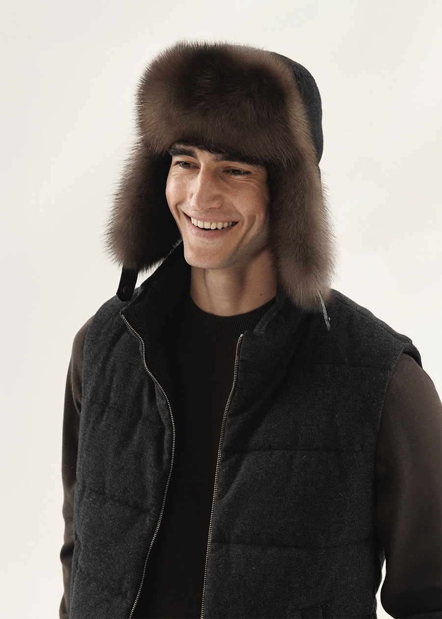 Шапка-ушанка с мехом соболя