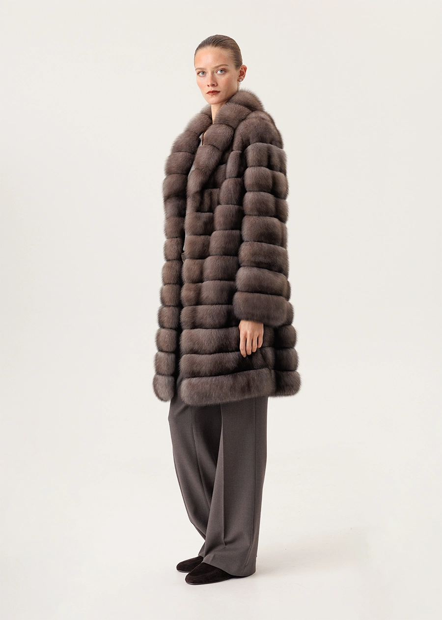 Шуба из меха баргузинского соболя с шалевым воротником