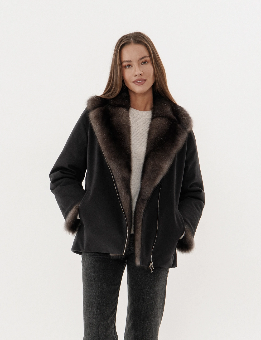 Куртка с воротником из меха соболя